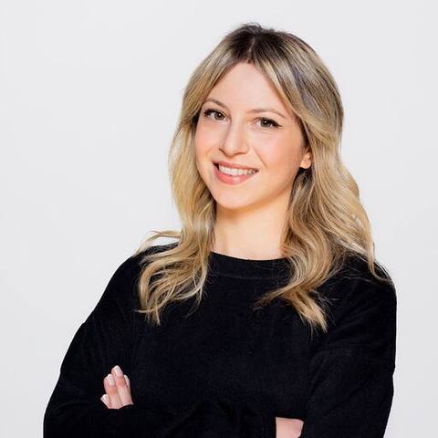 laura.mangano.jpg